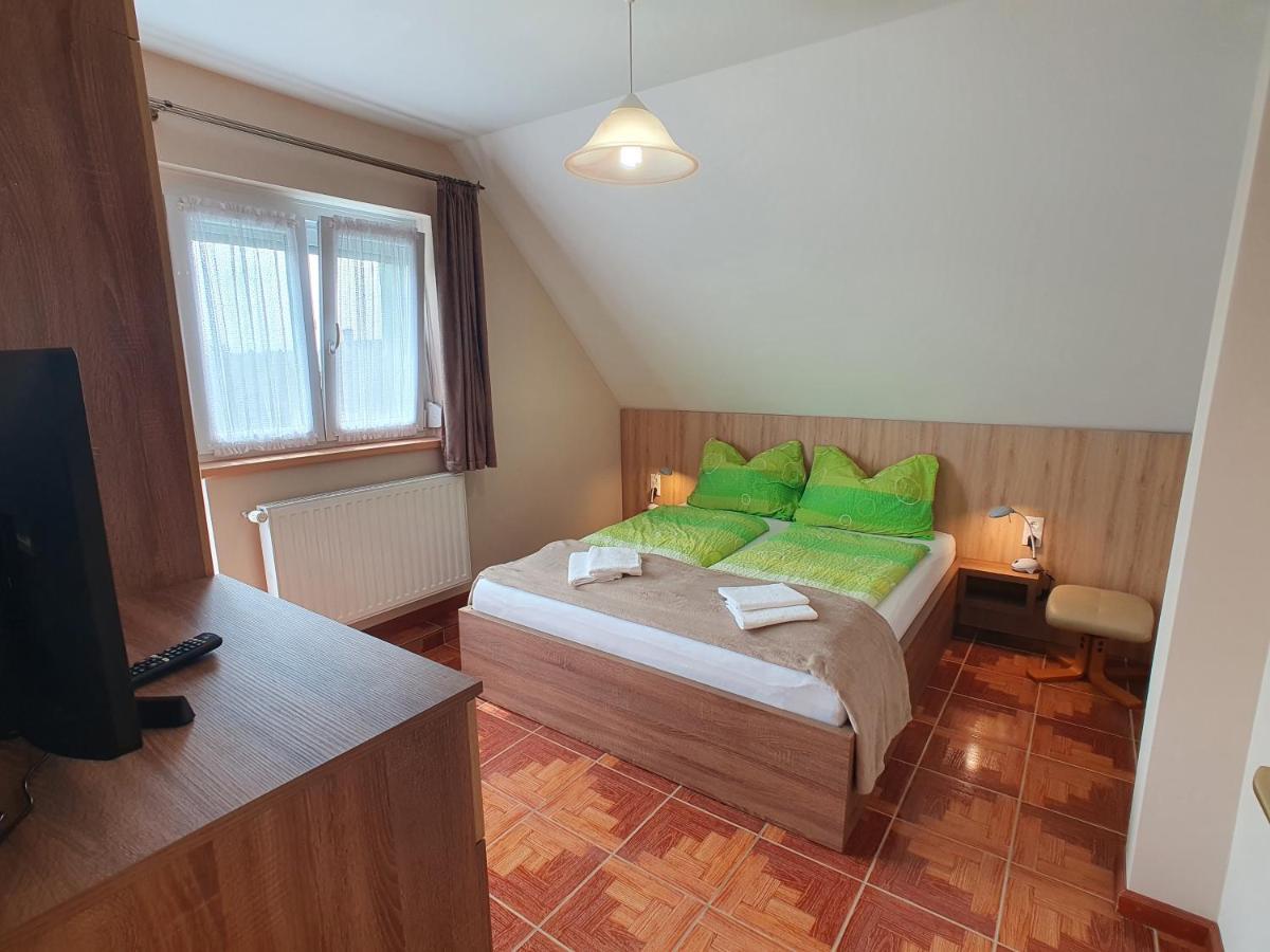 Krisztian Apartmanhaz 본보야크바세기 외부 사진