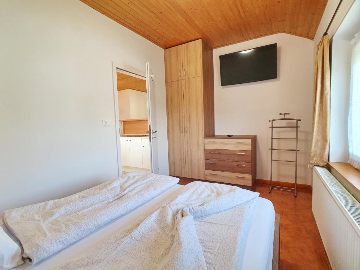 Krisztian Apartmanhaz 본보야크바세기 외부 사진