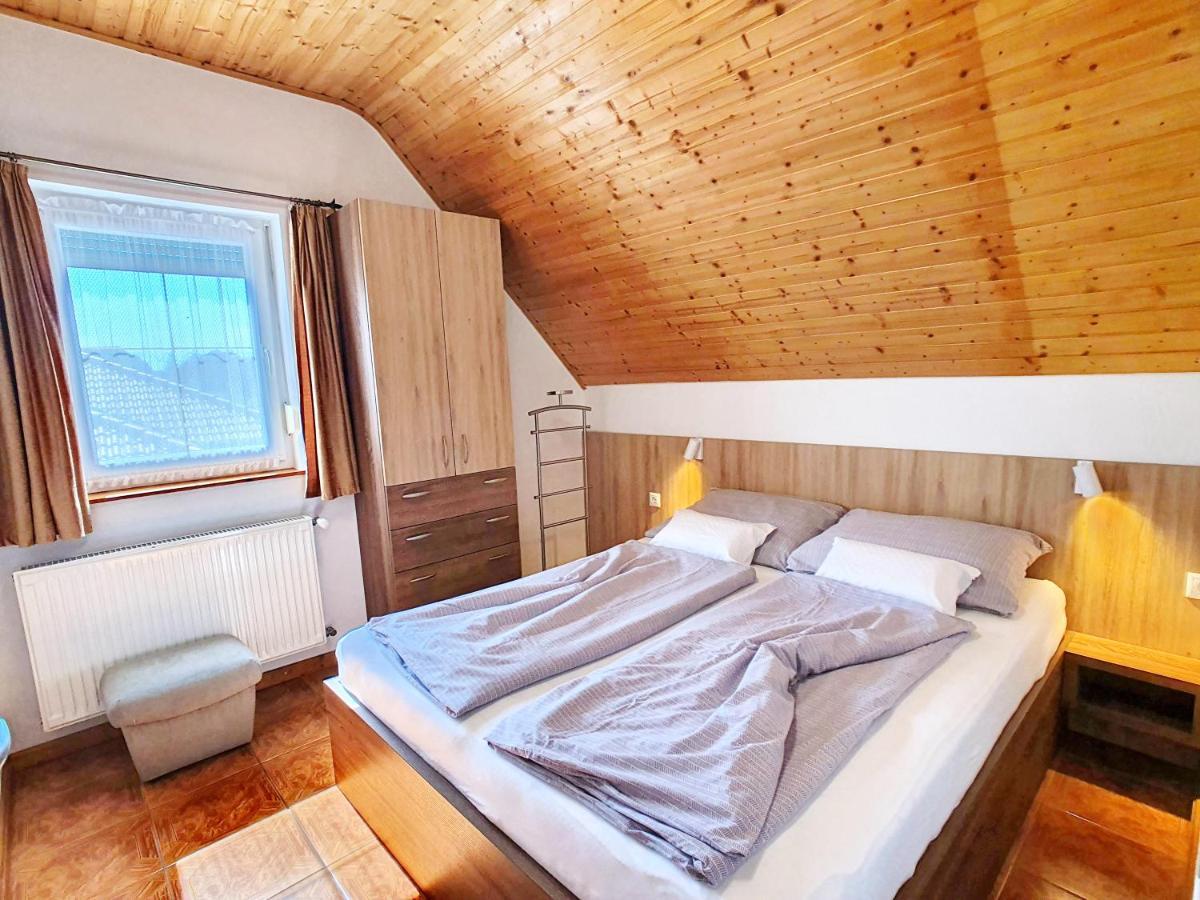 Krisztian Apartmanhaz 본보야크바세기 외부 사진