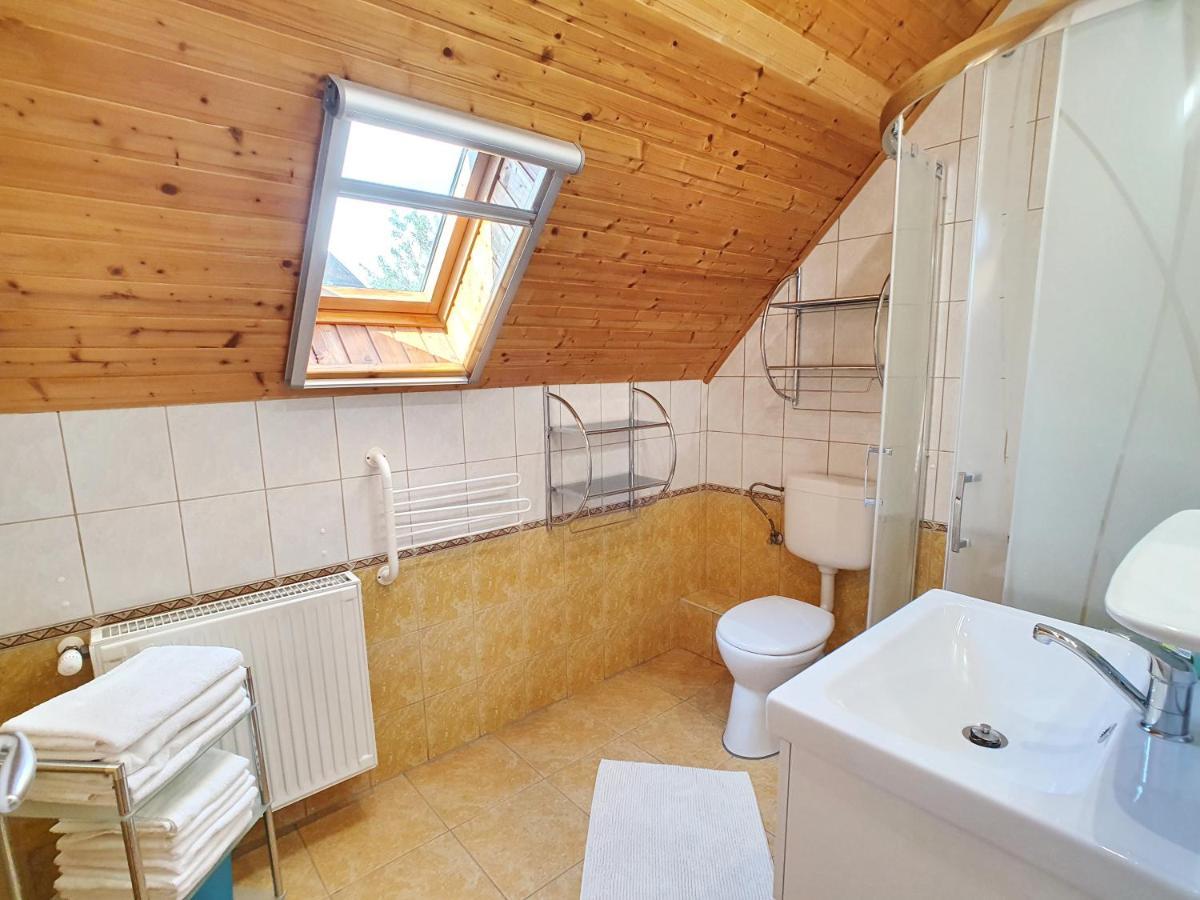 Krisztian Apartmanhaz 본보야크바세기 외부 사진