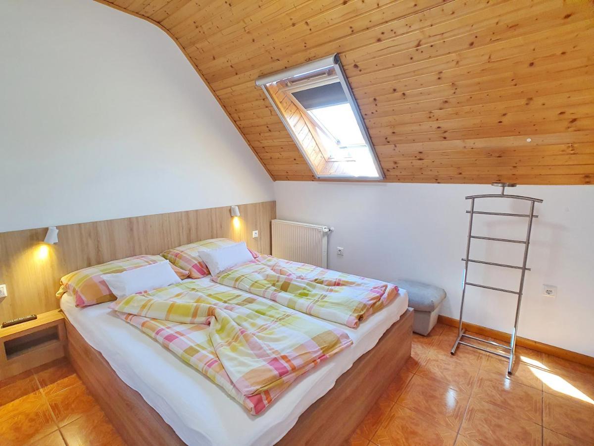 Krisztian Apartmanhaz 본보야크바세기 외부 사진